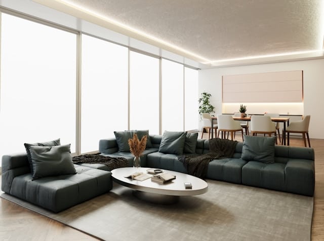 Modernes Sofa im Wohnbereich.